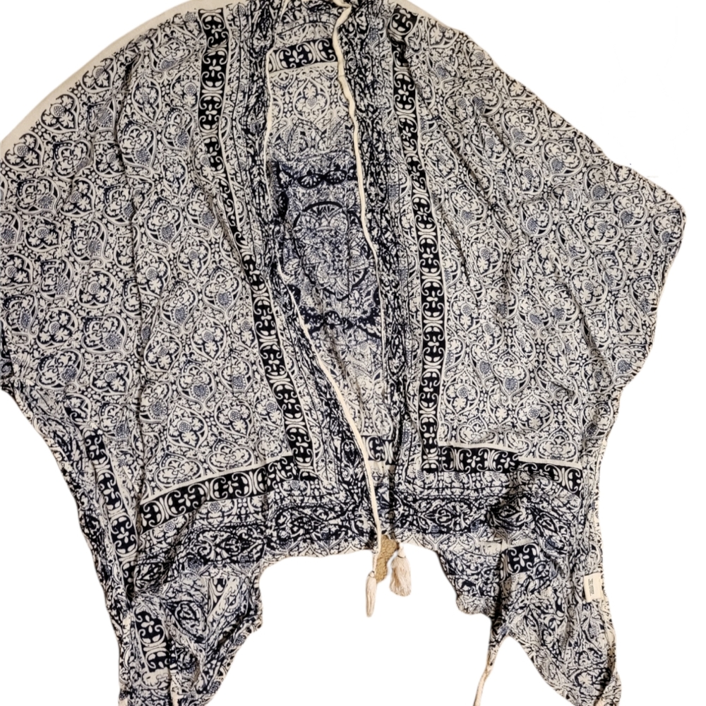Mimi Lightweight Shawl with Sleeves Poncho Style Cardigan Fringe Tassles sz L